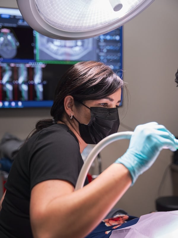 All-on-4 vs. All-on-6 Dental Implants: Which Is Right for You?